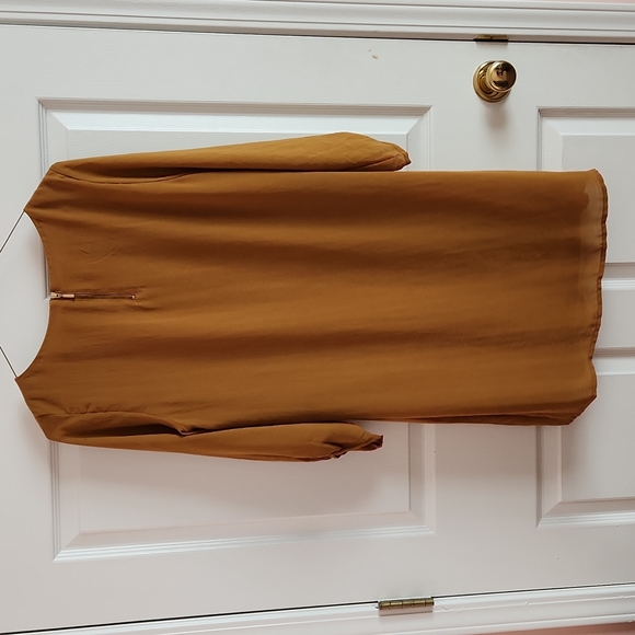 Dress w gold back zipper - Picture 2 of 5